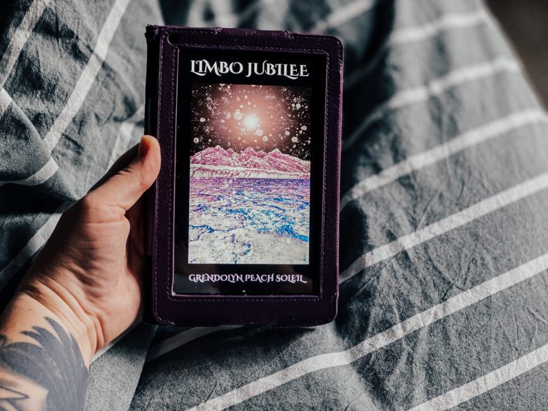 Read more about the article Limbo Jubilee by Grendolyn Peach Soleil – A Magical Novella